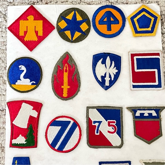 Lot of 29 vintage military patches WWII Army phantom infantry + U.S. Navy Cup - Picture 2 of 12